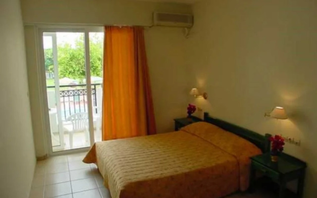 Bella Casita Family Apartments