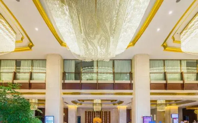 Zhongyi Holiday Hotel