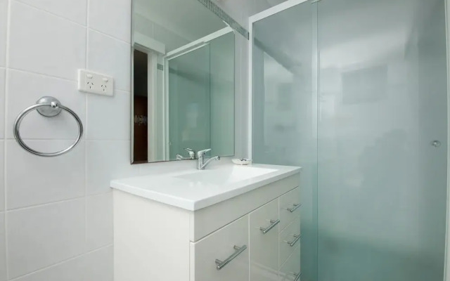 Crystal Waters 6 - CBD Location
