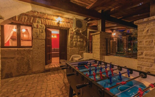 Amazing Home in Vir With 9 Bedrooms, Wifi and Outdoor Swimming Pool