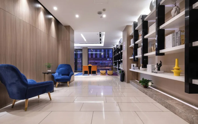 Rest Comfort Hotel (Zhoujiazui Rd. Branch)