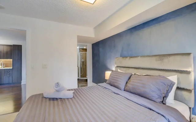 PlanURstay  - 300 Front Street West