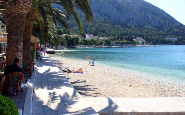 Apartments by the sea Gradac, Makarska - 18877