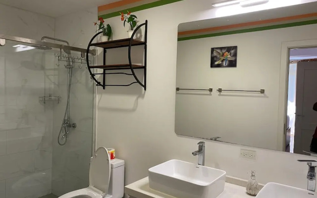 Elegant 1BR Apt with Pool