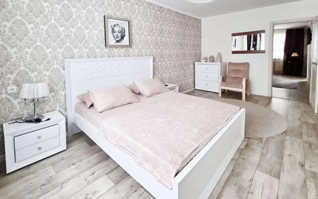 Апартаменты на улице Тихоокеанская 26