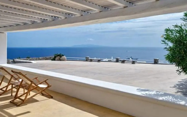 Stunning Villa With Panoramic View