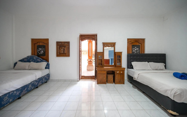OYO 4003 Ceria Guesthouse SeminyakNearSeminyak Beach