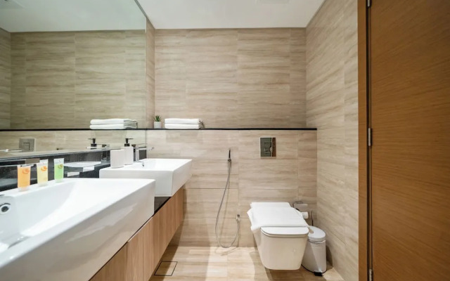 Exclusive 1BR Urban Oasis Canal