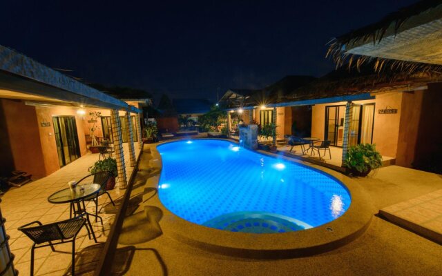 Panisara Pool Villa Huahin