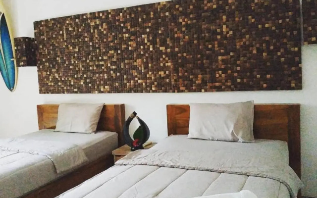 Surf Retreat Villa Sari