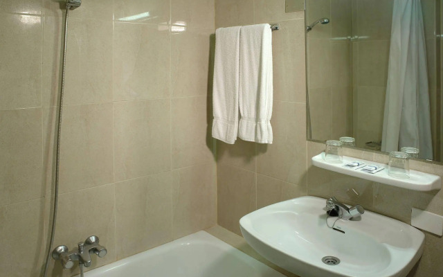 Hotel Adonis Pelinor