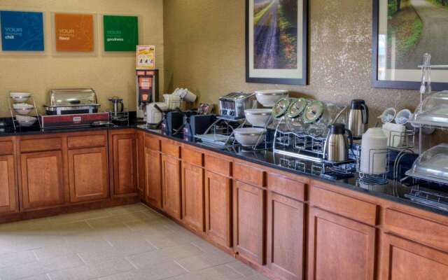 Comfort Suites Plymouth near US-30