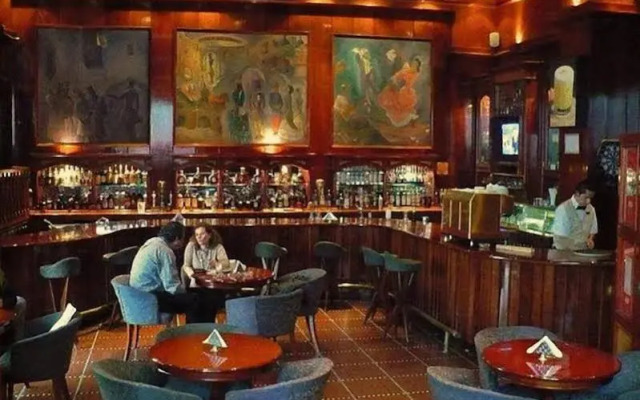 Hotel Maury