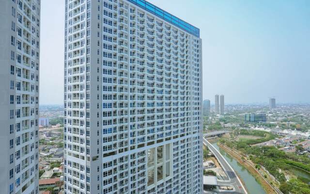 Comfy Studio at Puri Mansion Apartment