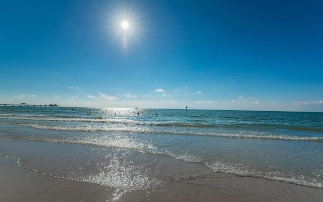 Waterfront Breeze Condo Condo