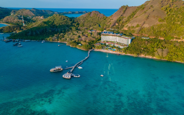 AYANA Komodo Waecicu Beach