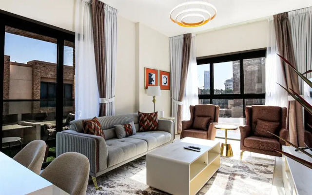 Bright Spacious 2BR with Maids