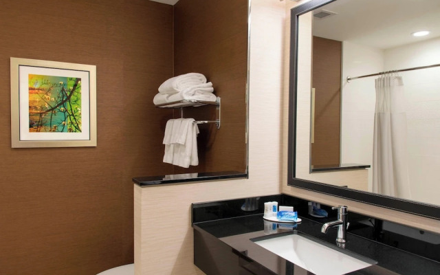 Fairfield Inn & Suites