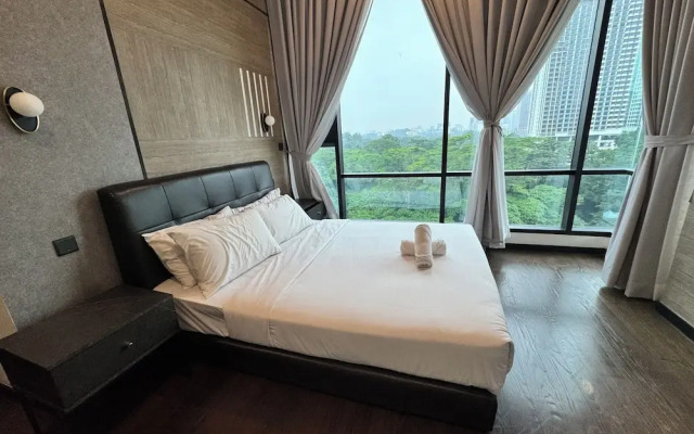 Grand Lumia Suite At Opus Residence