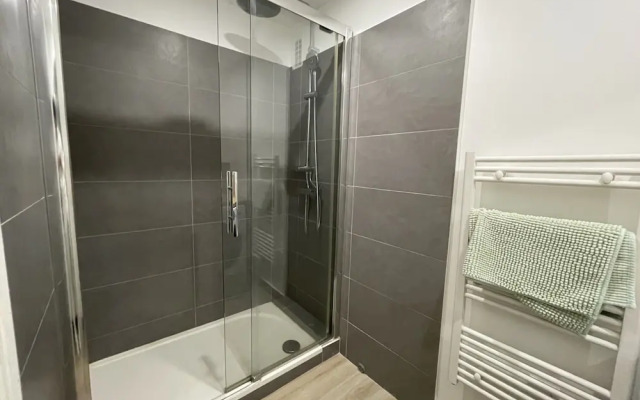 Apartment in Le Mans Near Train Station