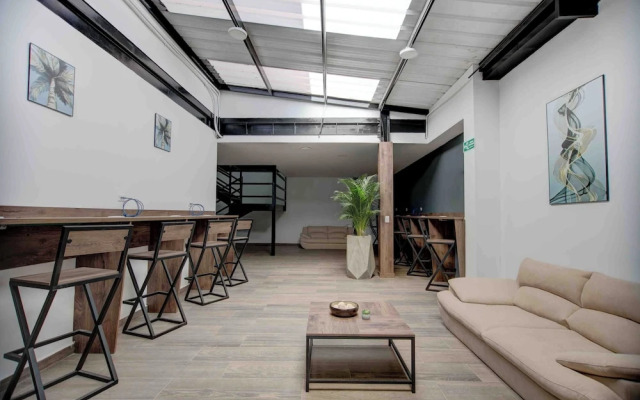 XLiving Host & Rooms