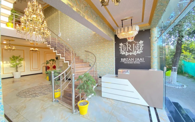 Rozan Jaai Orchard Hotel