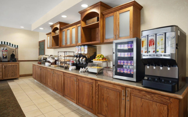 Country Inn & Suites by Radisson, Ithaca, NY