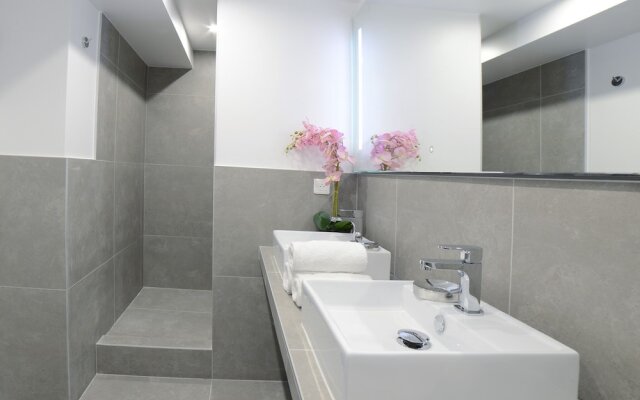 Luxury 4BDR Le Louvre I by Livinparis