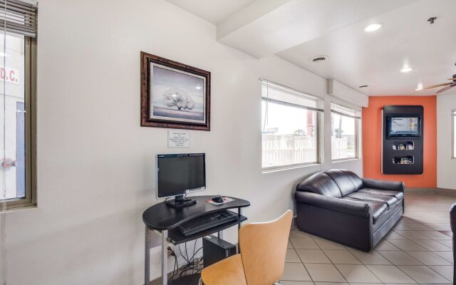 Motel 6 Brownsville North #4625