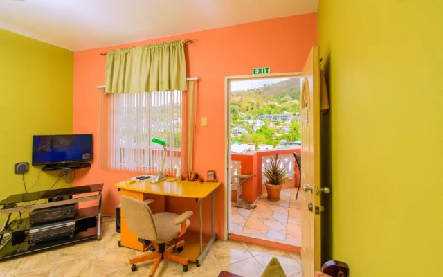 Carolyn's View Guest House