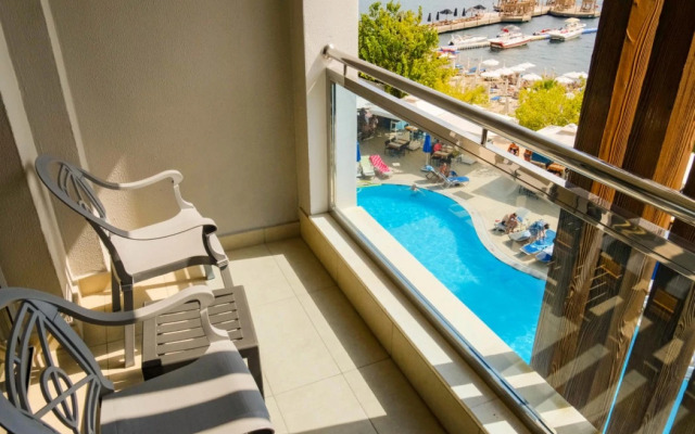 Sunrise Hotel