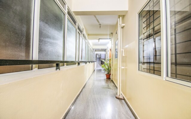 FabExpress Ample Premium Suites