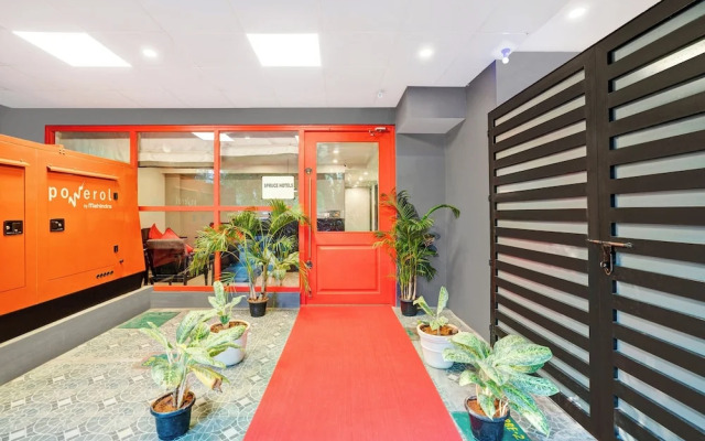 Hotel Woodland Suites Near Delhi Airport