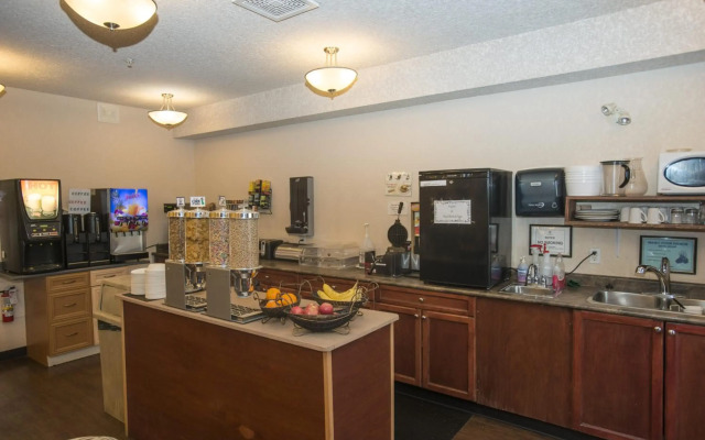 Lakeview Inns & Suites - Chetwynd