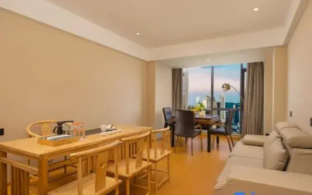 Yijia International Chain Hotel (Wuhan high-speed railway station Happy Valley)