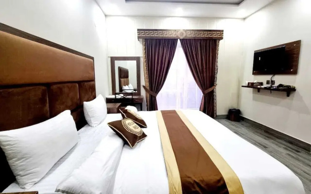 Hotel Grand Pakeeza