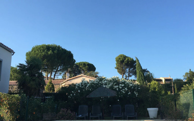 Beautiful Villa in Carcassonne with Shared Pool, Jacuzzi