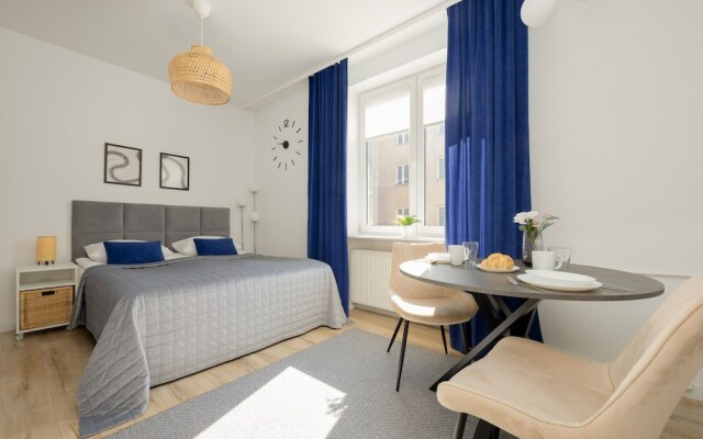Chmielna Studio Warsaw Center by Renters