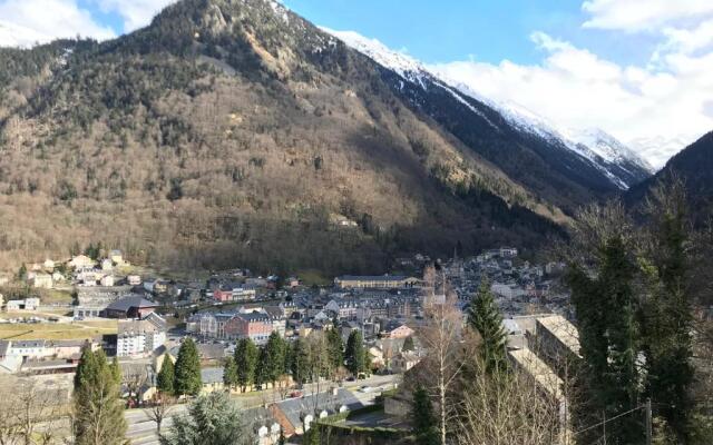 Sur les hauteurs de Cauterets, 2 chambres 5 pers