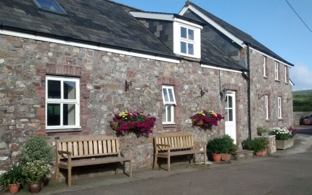 Bunk House - 4 Bedroom - Llangenith