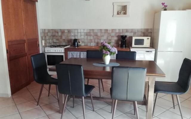 Gîte Chaillé-les-Marais, 4 pièces, 6 personnes - FR-1-426-176