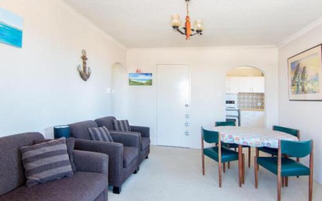 Seabreeze 4 Opposite Bowling Club