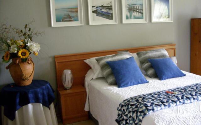 Little Umhlanga. Sunflower suite.