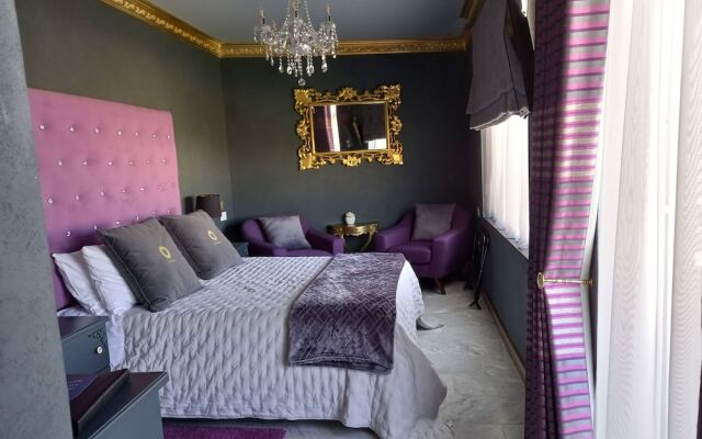 Julina Boutique Living