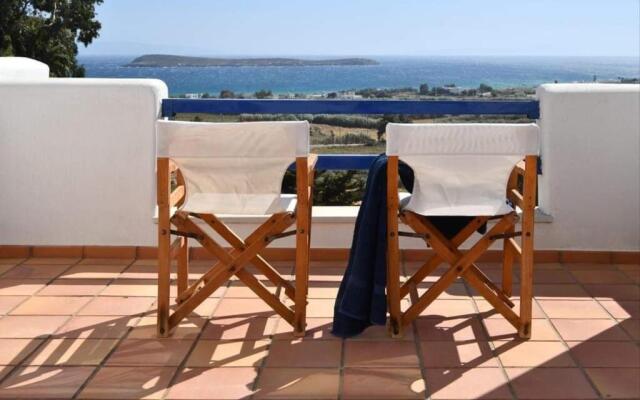 Villa Blue & White at Golden Beach