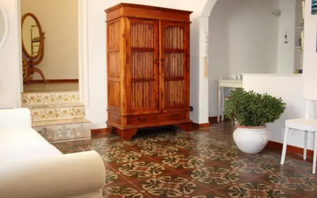Kale Polis Suite