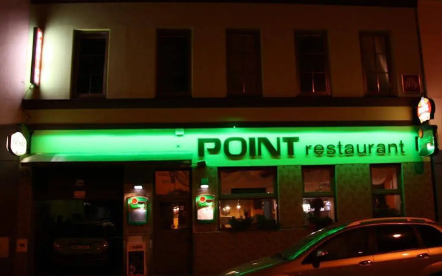 Point Pension-Restaurant