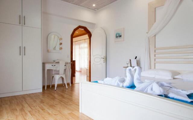 Villa Aliki