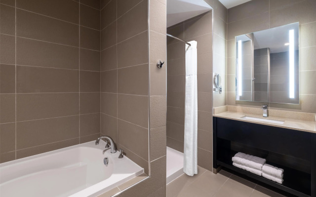Best Western Premier NYC Gateway Hotel