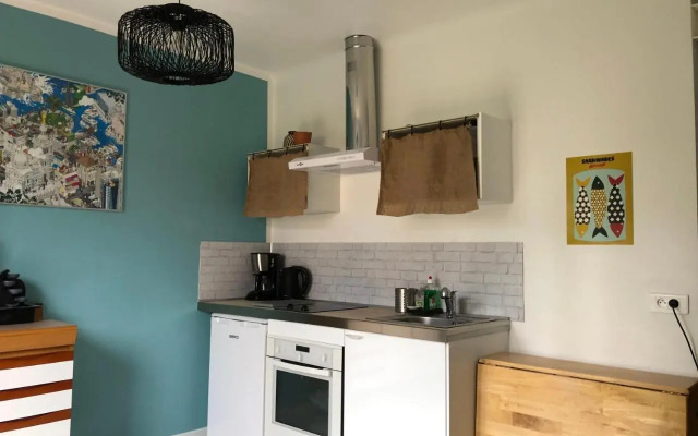 Studio indépendant à Sausset prox ville et plage